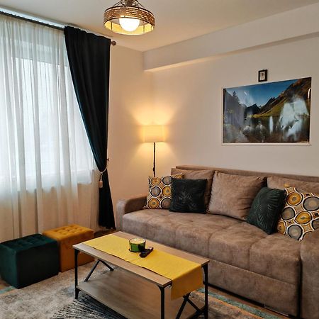 Cozy Apartment In Rasnov Esterno foto